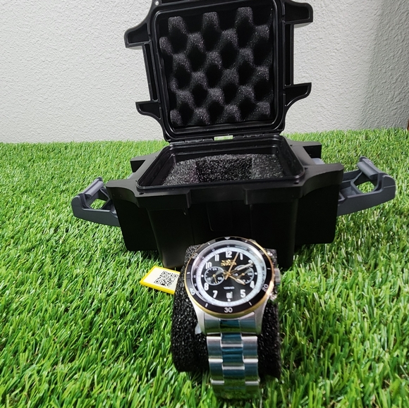 Invicta Speedway 46mm Stainless Steel Case and Band with Black Dial Men's... - Picture 7 of 9